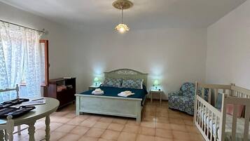 3 camere, ferro/asse da stiro, Wi-Fi gratuito, lenzuola