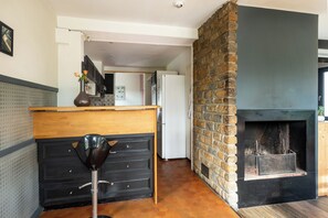 Interior - Holiday Home 'Grande Maison Familliale' with Private Terrace, Private Garden and Wi-Fi (Coulogne)