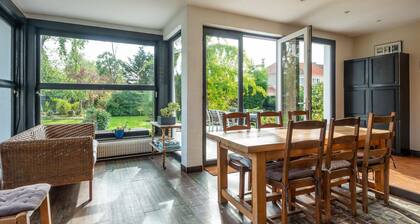 Holiday Home 'Grande Maison Familliale' with Private Terrace, Private Garden and Wi-Fi