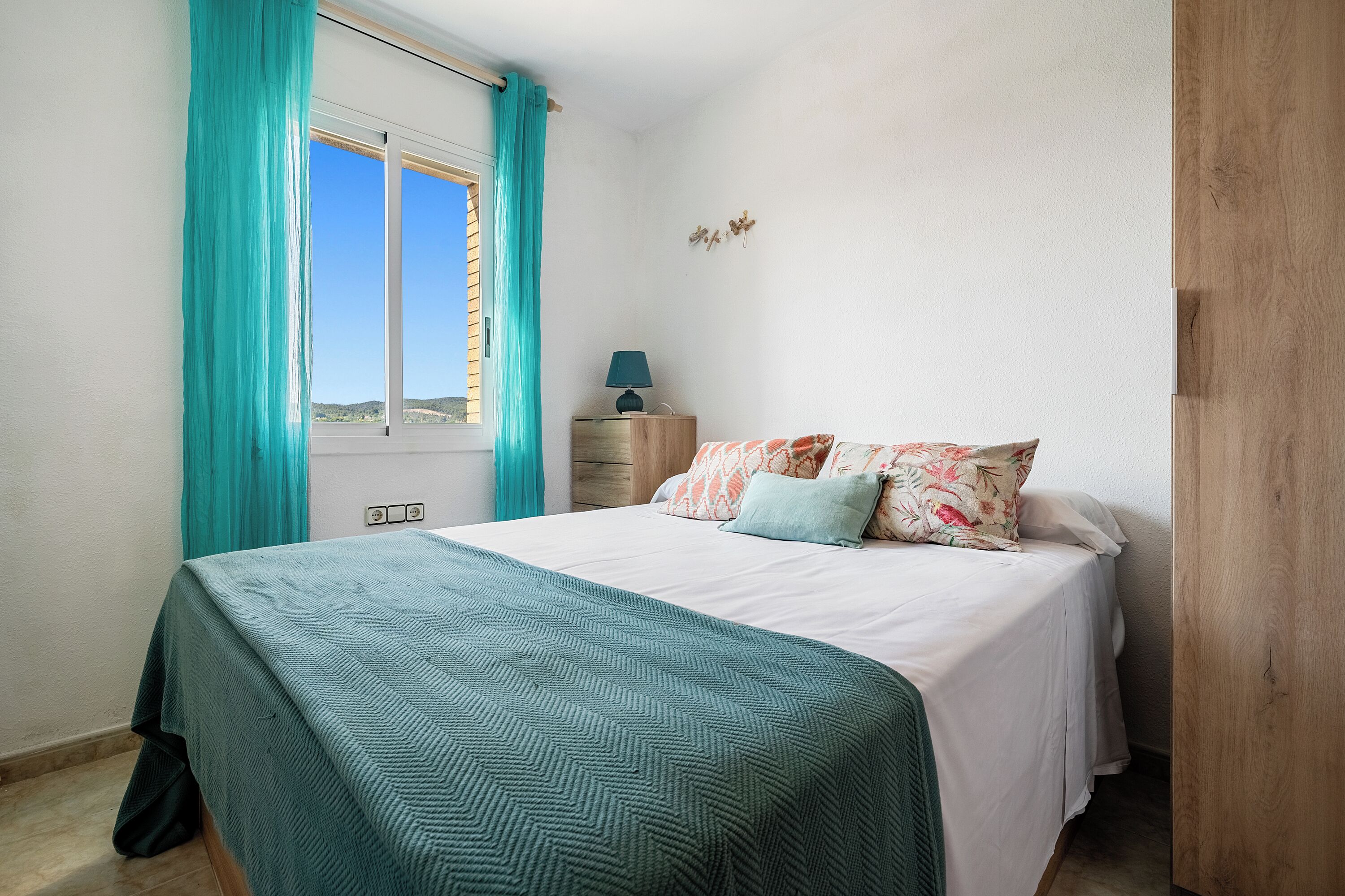 2 chambres, fer et planche à repasser, Wi-Fi gratuit, draps fournis