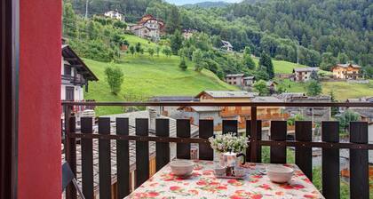 Apartment 'Appartamento Gaia' with Mountain View, Shared Terrace and Shared Garden