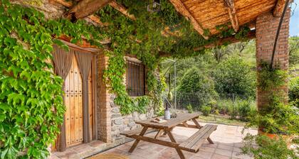 Vacation Home "La Terrera" with Mountain View, Private Pool & Wi-Fi