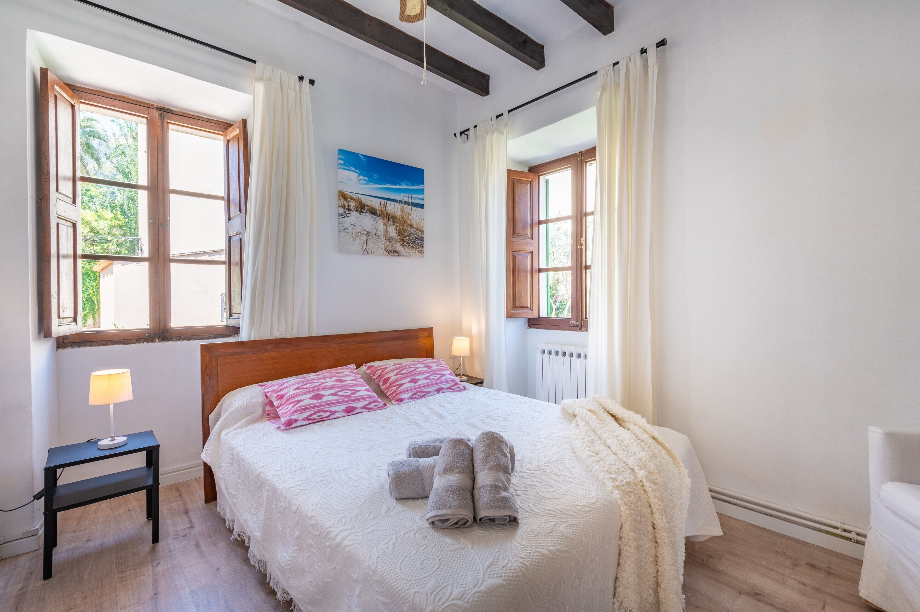 5 dormitorios, tabla de planchar con plancha, wifi gratis y ropa de cama