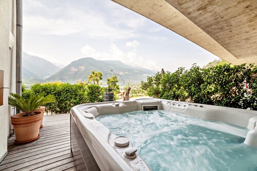 Ferienwohnung "Langstein Sonnenblume" mit Bergblick, Balkon und WLAN