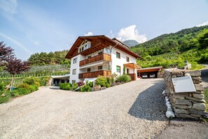 Exterior - Holiday Apartment "Langstein Lavendel" with Mountain View, Balcony and Wi-Fi (Coldrano)
