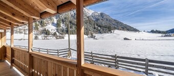 Appartamento di vacanza "Larch Soge Apt Karin" con vista sulle montagne