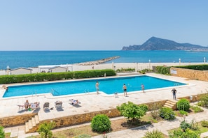 Pool - Apartment 'Top First Line  Altea' with Sea View, Wi-Fi and Air Conditioning (Altea)