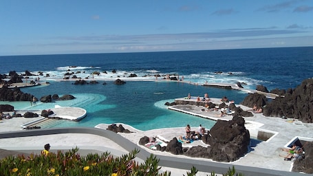 Pool. Holiday Home 'Casa Da Ribeira Da Janela' with Sea View, Wi-Fi and Air Conditioning