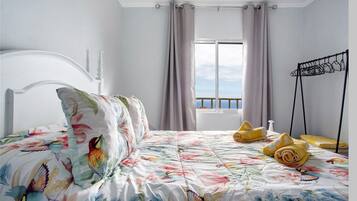 2 chambres, fer et planche Ă repasser, Wi-Fi gratuit, draps fournis