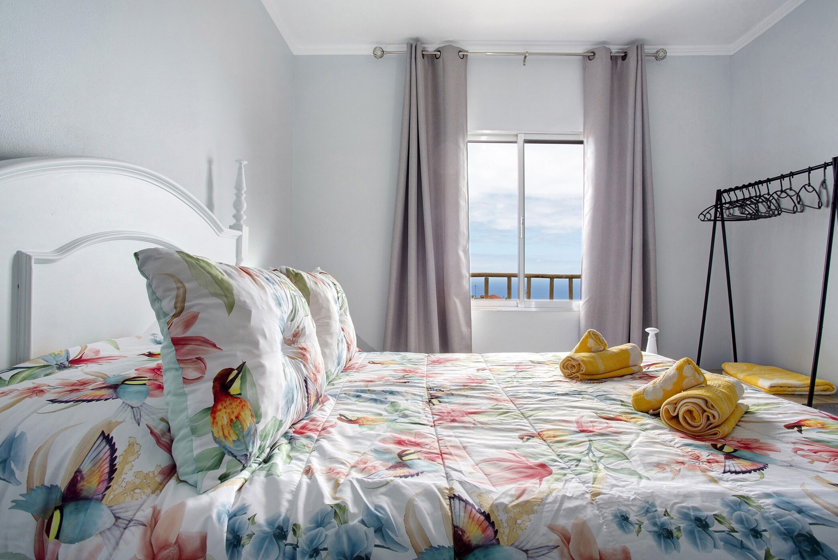 2 slaapkamers, een strijkplank/strijkijzer, gratis wifi, beddengoed