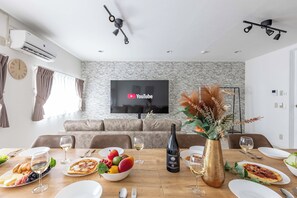 Classic House | In-room dining - Precious House Nipponbashi (Osaka)