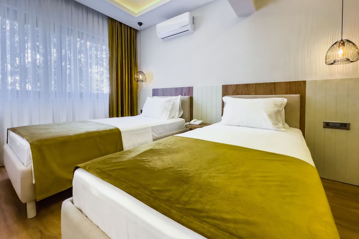 Premium bedding, minibar, in-room safe, soundproofing