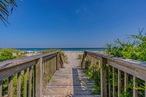 On the beach - Ocean Forest Villas C310 - Oceanfront (Myrtle Beach)