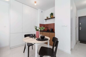 Dining - Kiełkowskiego 10 | Stylish Studio | Terrace (Kraków)