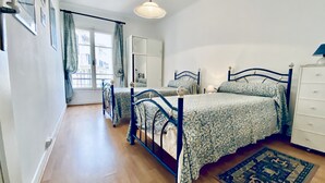 2 Schlafzimmer, Bügeleisen/Bügelbrett, Bettwäsche