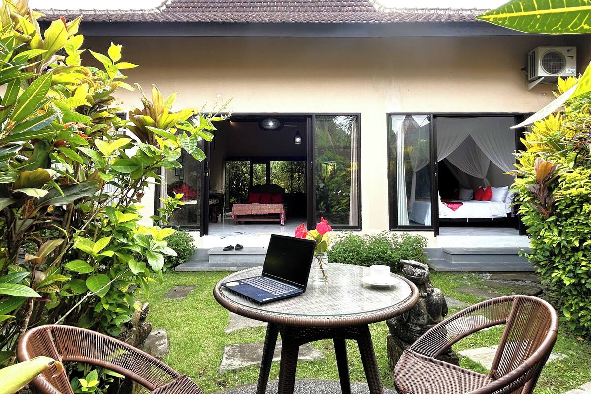 In-room safe, individually decorated, individually furnished, desk