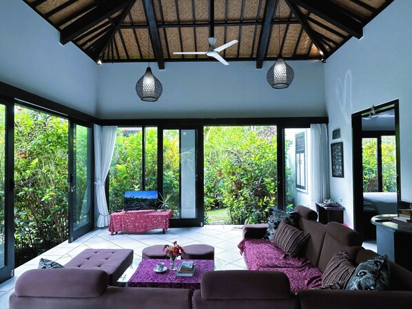 Living area - Ambary Ubud Private Courtyard Villa (Ubud)