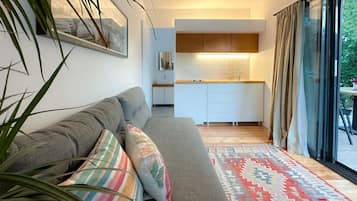 标准平房 | 私人厨房 | 迷你冰箱、炉灶、电热水壶、厨具/餐具