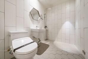 Basic Double Room | Bathroom | Hair dryer, bathrobes, bidet, towels - HOTEL YAM-GUMI (Gumi)