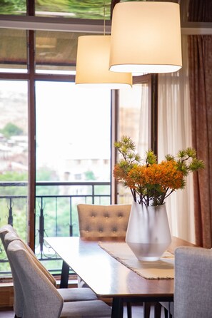 Dining - With modern amenities, plenty of space, panoramic window. Pet friendly. (Yerevan)