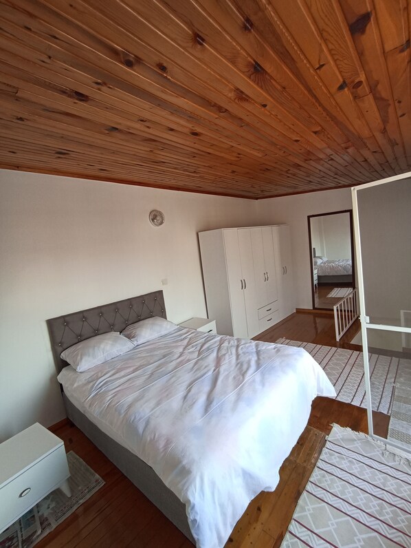 Condo, 1 Bedroom