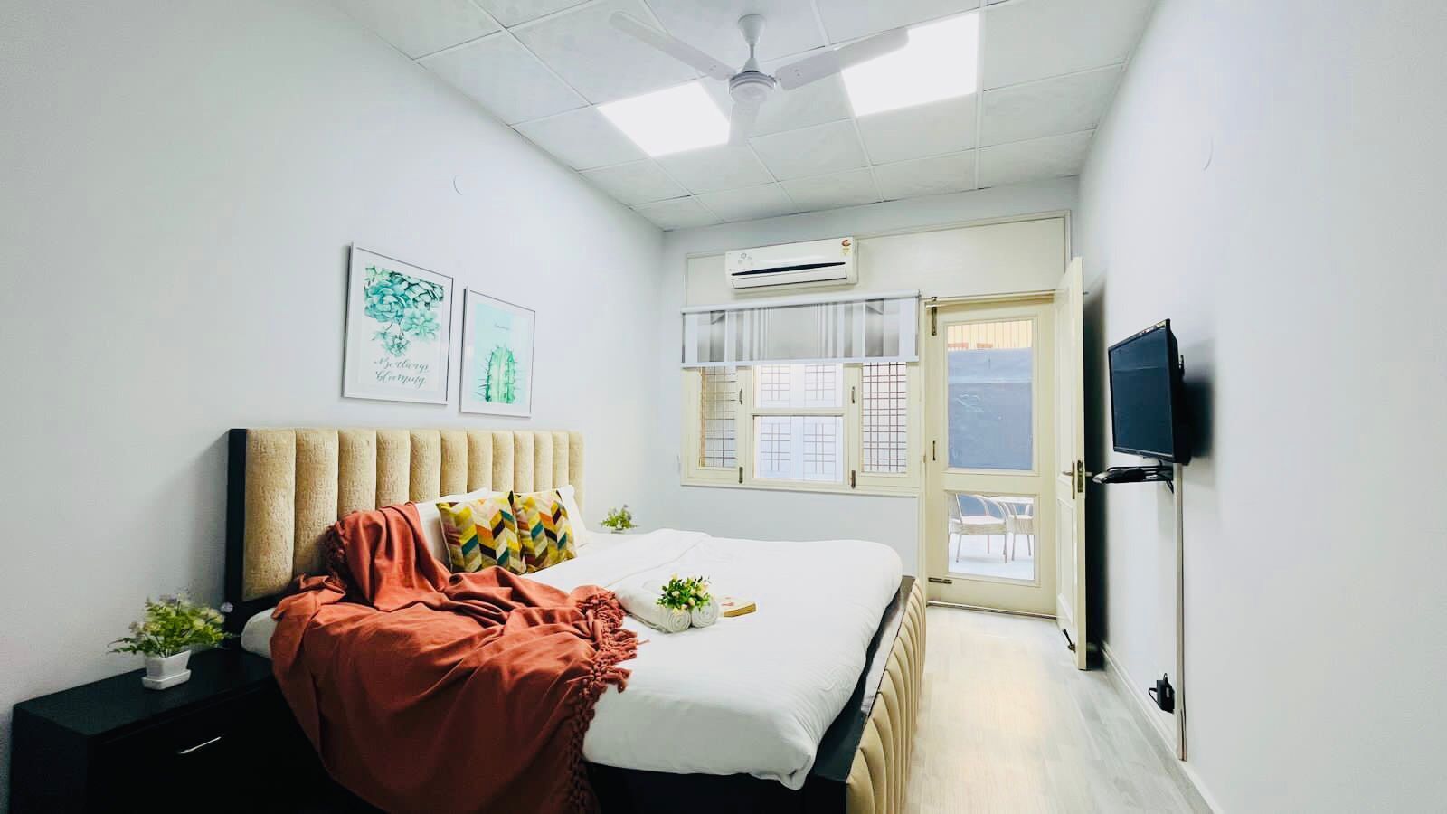 1 bedroom, iron/ironing board, WiFi, bed sheets