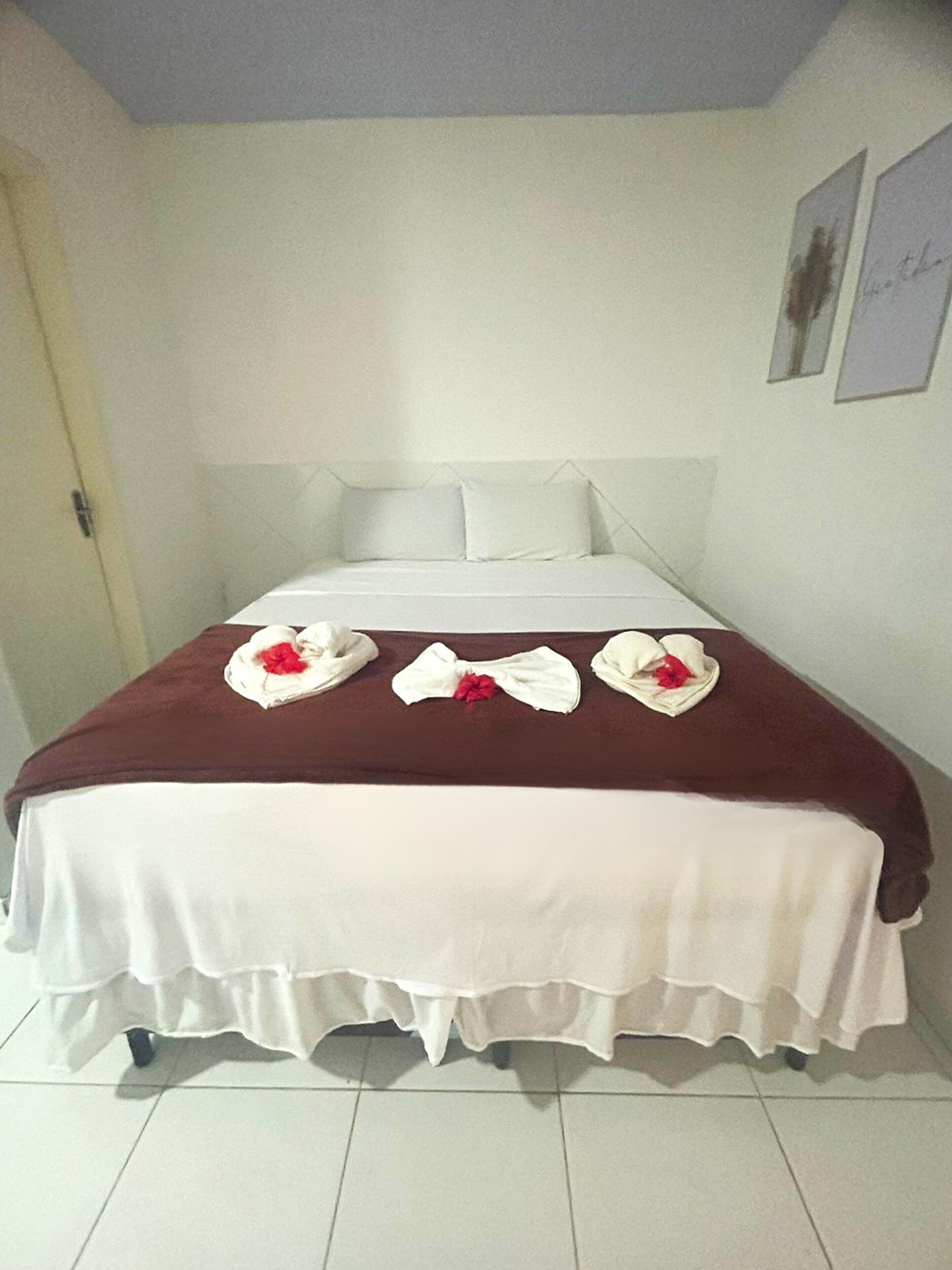 Apto Triplo | Frigobar, Wi-Fi de cortesia