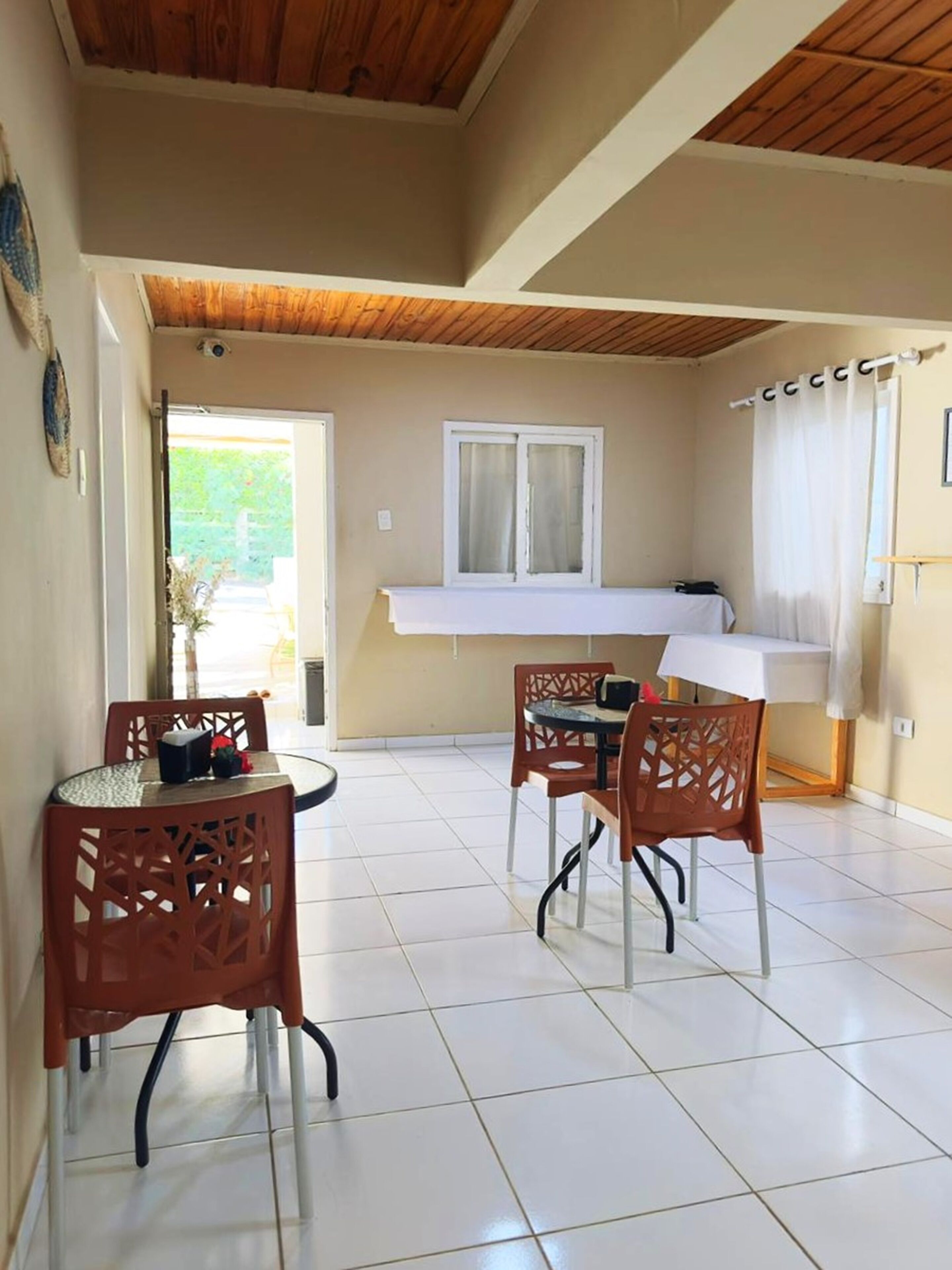 Café da manhã continental grátis todos os dias