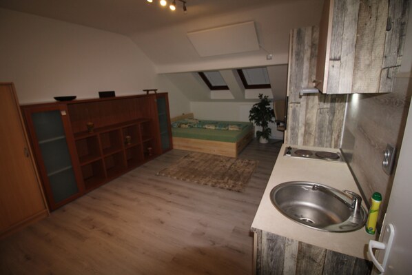 1 bedroom, WiFi, bed sheets