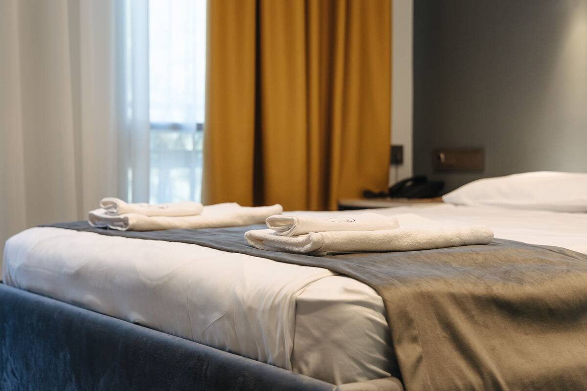 Double Room, Balcony | Minibar, in-room safe, free WiFi, bed sheets