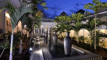 Couples treatment rooms, sauna, hot tub, Turkish bath
