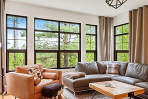 Téléviseur connecté, foyer, chaîne audio