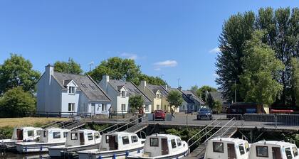Leitrim Quay - Riverside Cottage No 8