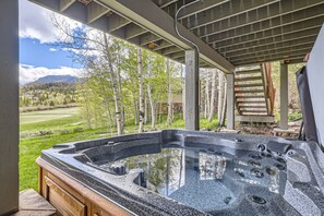 Bain à remous extérieur