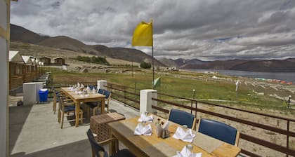 Pangong Retreat Camp