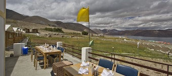 Pangong Retreat Camp