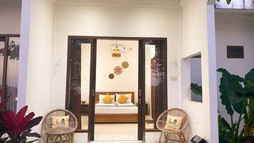 Deluxe Room, 1 Double Bed, Mountain View | 1 bedroom, pillowtop beds, individually decorated, iron/ironing board