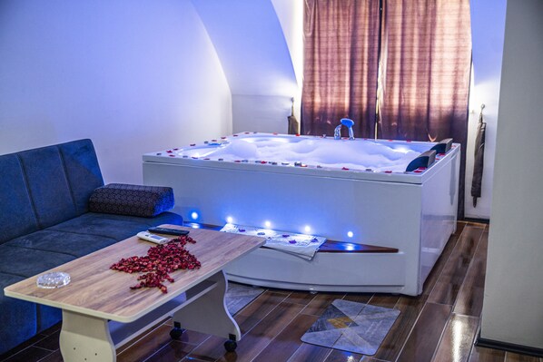 Honeymoon Penthouse | Living area - Ayya Suite Hotel (Denizli)