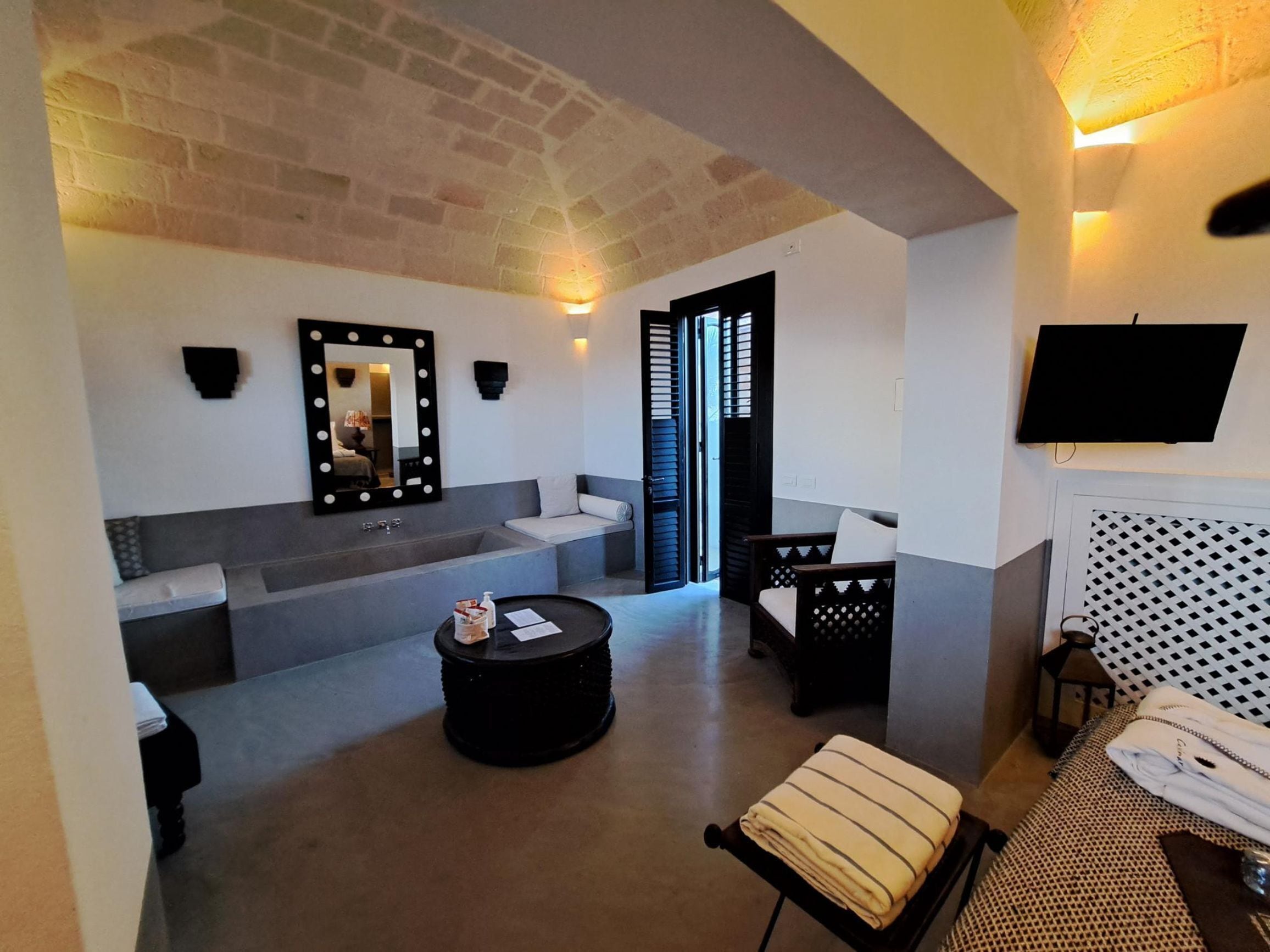 Minibar, in-room safe, free WiFi, bed sheets