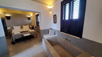 Superior 6 ( 1st Floor - 1° piano )