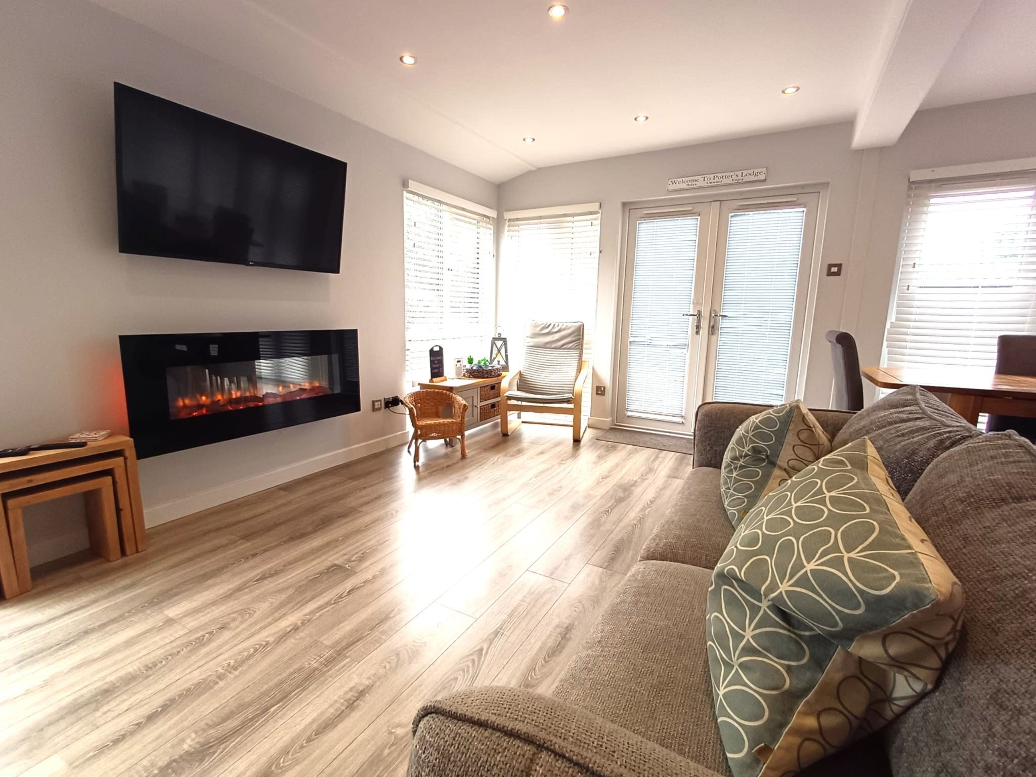 Smart-tv, pejs, bøger