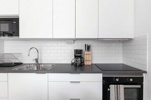 Fridge, microwave, oven, stovetop - Brand new home in Barkabystaden (Stockholms län)