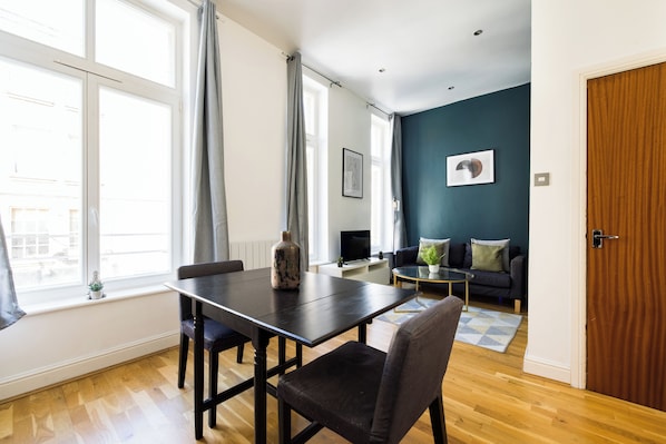 In-room dining - The Whitecross Street Collection (London)