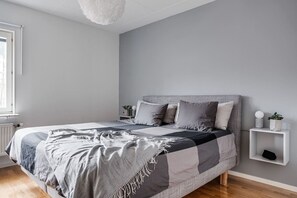 Desk, iron/ironing board, WiFi, bed sheets - Large family home beside forest (Uppsala län)