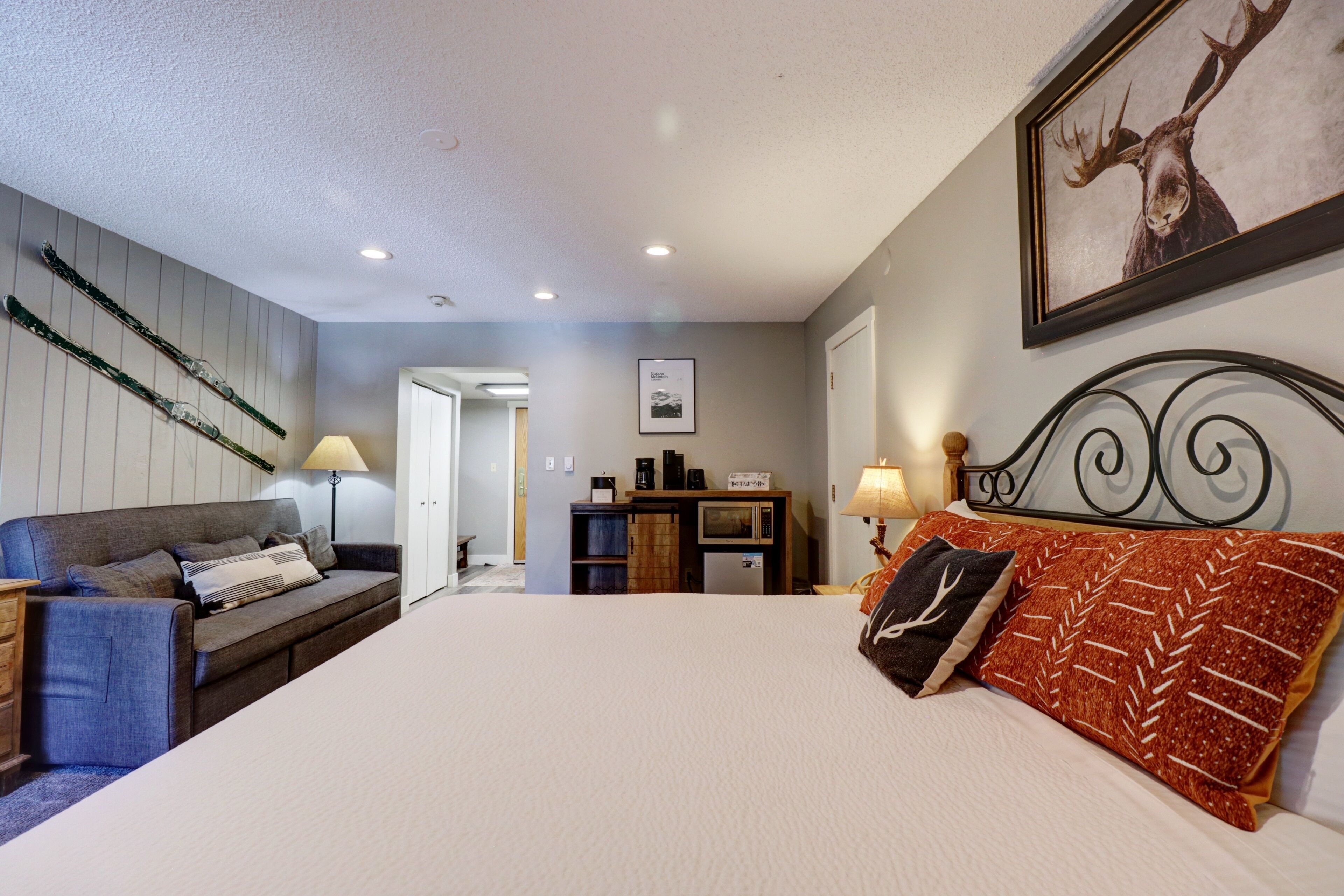 Room, 1 Bedroom | 1 bedroom, free WiFi