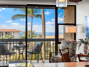 Condo, 2 Bedrooms | Interior