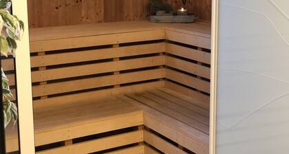 Big house with wifi, sleeps 8. 4 mins from Isaberg skiing, MTB and golf course.