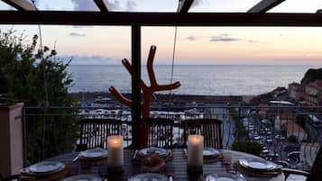Luxury House | Terrace/patio