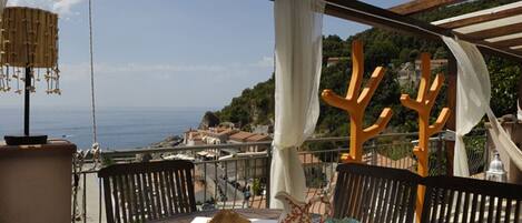 Luxury House | Terrace/patio