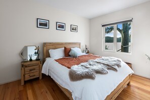 3 bedrooms, free WiFi, bed sheets